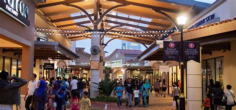 johor premium outlet opening hours